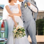 フォトウエディングを撮るカップル